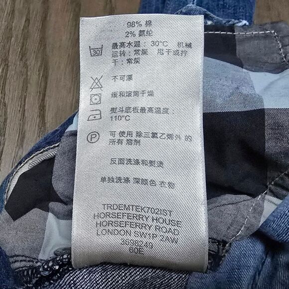 Burberry Brit Kensignton Low Rise Skinny Slim Jeans in Medium Wash - Picture 14 of 14